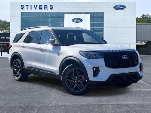 Star White Metallic Tri-Coat 2026 Ford Explorer ST
