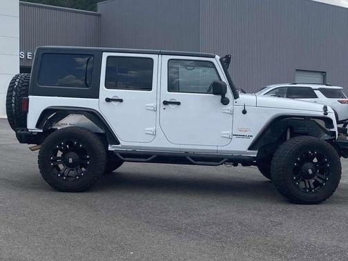 2013 Jeep Wrangler Unlimited Sahara