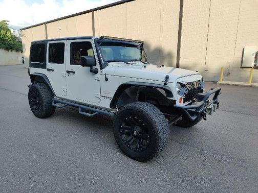 2013 Jeep Wrangler Unlimited Sahara