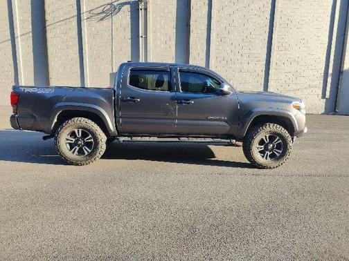 2018 Toyota Tacoma TRD Sport