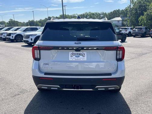Space White Metallic 2026 Ford Explorer Active