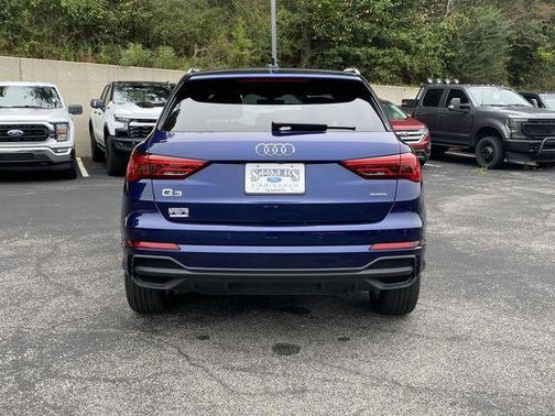 2024 Audi Q3 Premium 45 TFSI S line quattro Tiptronic