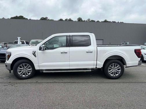 Star White Metallic Tri-Coat 2026 Ford F-150 Lariat
