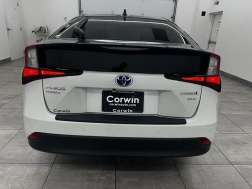 2022 Toyota Prius XLE