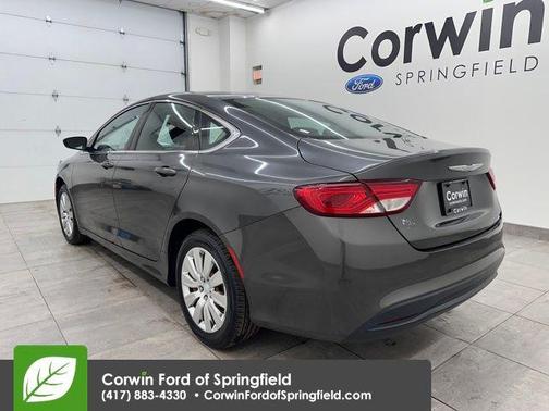 2016 Chrysler 200 LX