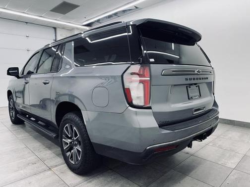 2022 Chevrolet Suburban 4WD Z71