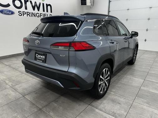2024 Toyota Corolla Cross XLE