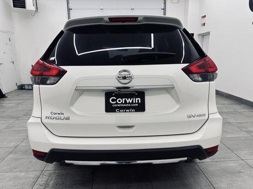 2018 Nissan Rogue SV