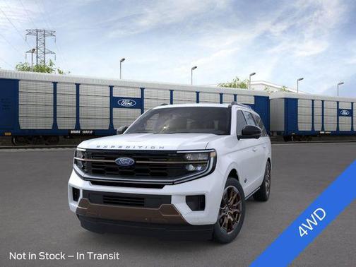 Star White Metallic Tri-Coat 2026 Ford Expedition King Ranch
