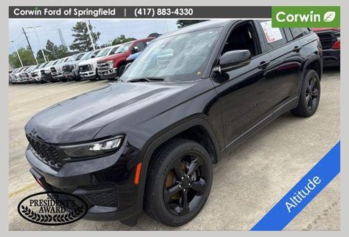 Diamond Black Crystal Pearlcoat 2023 Jeep Grand Cherokee Altitude