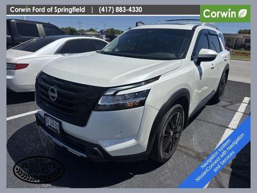 Pearl White Tricoat 2024 Nissan Pathfinder SL 4WD