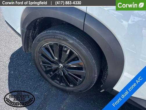 Pearl White Tricoat 2024 Nissan Pathfinder SL 4WD