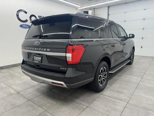 2022 Ford Expedition Max XLT