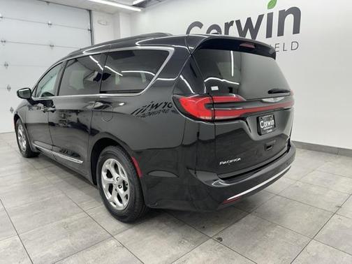 2023 Chrysler Pacifica Limited