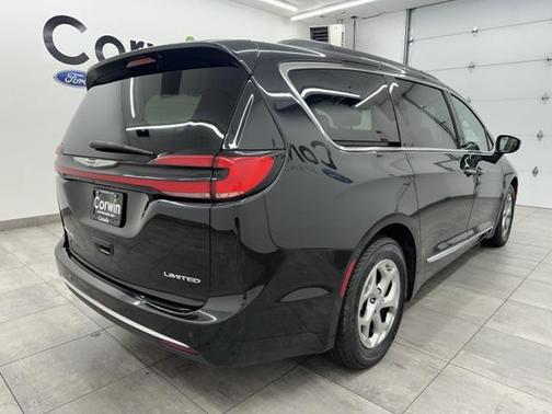 2023 Chrysler Pacifica Limited
