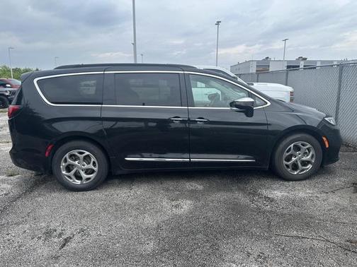 2023 Chrysler Pacifica Limited