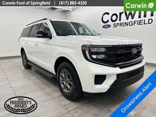 Star White Metallic Tri-Coat 2026 Ford Expedition Max Active 4x4