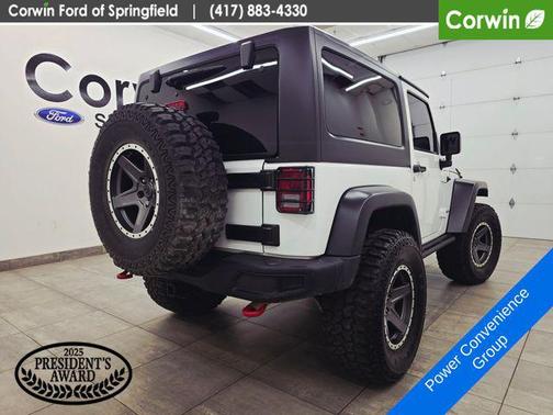 Bright White Clearcoat 2017 Jeep Wrangler Rubicon