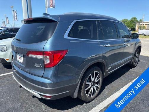 Blue 2019 Honda Pilot Elite