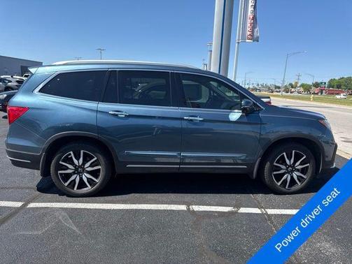 Blue 2019 Honda Pilot Elite