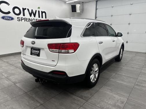 2017 Kia Sorento LX