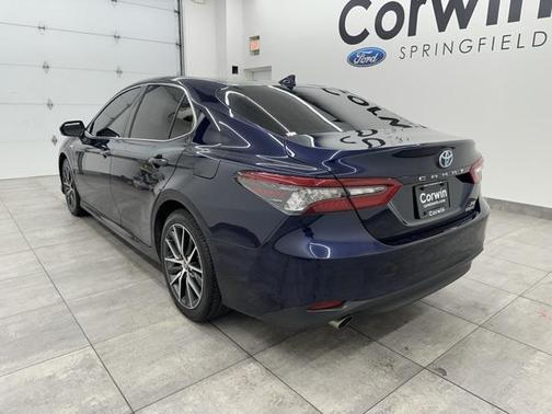 2021 Toyota Camry Hybrid XLE