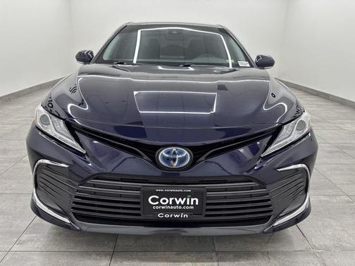2021 Toyota Camry Hybrid XLE