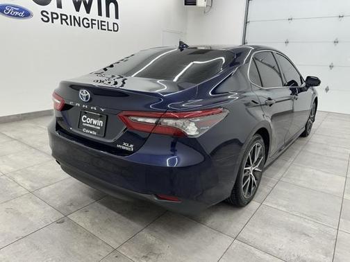 2021 Toyota Camry Hybrid XLE