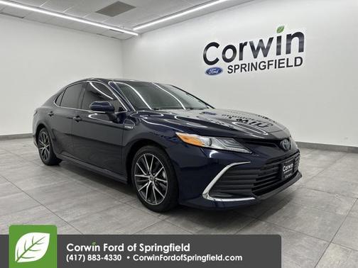 2021 Toyota Camry Hybrid XLE