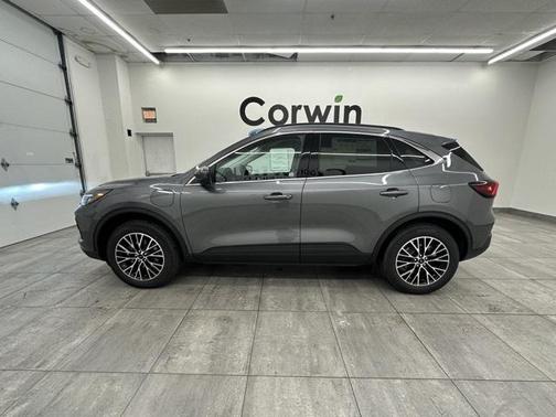 2026 Ford Escape PHEV SE