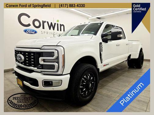 Star White Metallic Tri-Coat 2026 Ford F-350 Platinum
