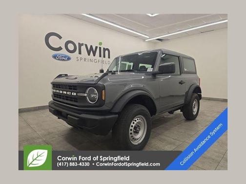 Carbonized Gray Metallic 2026 Ford Bronco Base