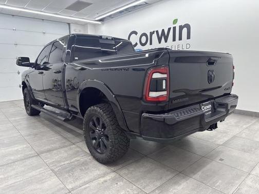 2020 RAM 2500 Laramie Crew Cab 4X4 6'4' Box