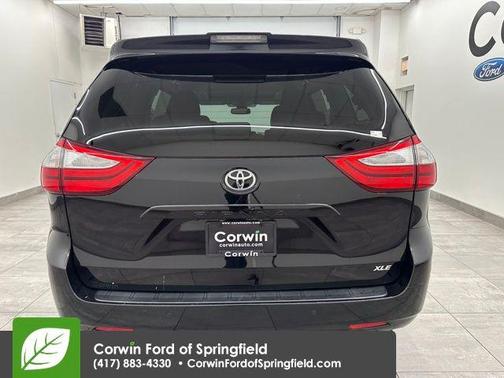 2019 Toyota Sienna SE