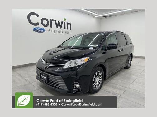 2019 Toyota Sienna SE