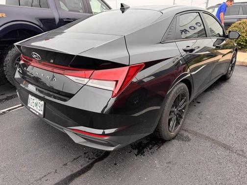 2021 Hyundai ELANTRA SEL