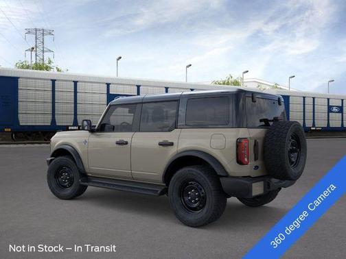 Desert Sand 2026 Ford Bronco Outer Banks