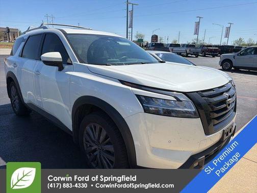 Pearl White Tricoat 2023 Nissan Pathfinder SL 4WD