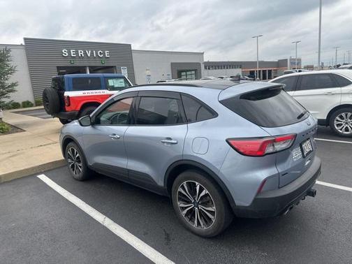 2022 Ford Escape SEL