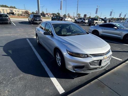 2017 Chevrolet Malibu 1LS