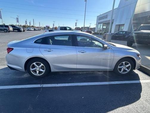 2017 Chevrolet Malibu 1LS