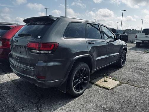 2017 Jeep Grand Cherokee Altitude