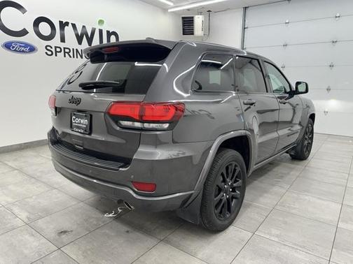 2017 Jeep Grand Cherokee Altitude