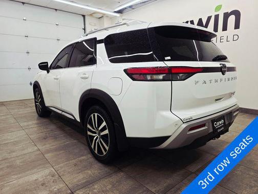 Everest White Pearl Tricoat 2025 Nissan Pathfinder Platinum 4WD