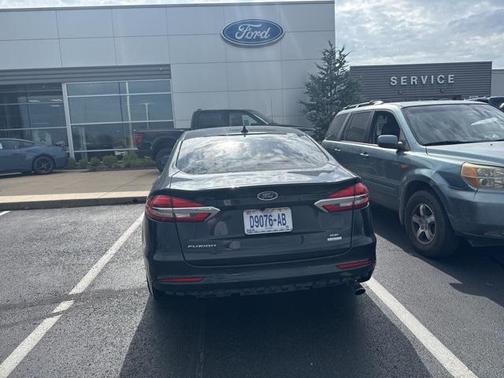 2020 Ford Fusion SE