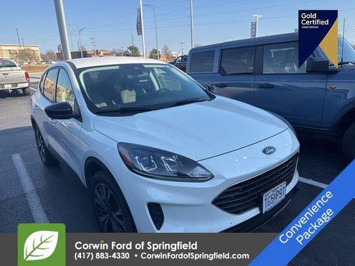 Star White Metallic Tri-Coat 2022 Ford Escape SE