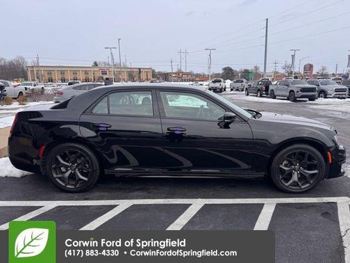 2022 Chrysler 300 Touring