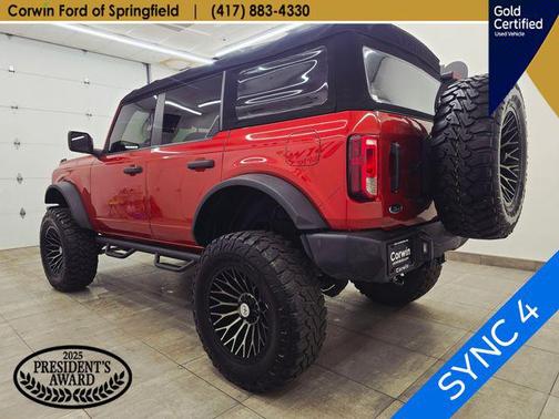 Hot Pepper Red Metallic Tinted Clearcoat 2022 Ford Bronco Big Bend