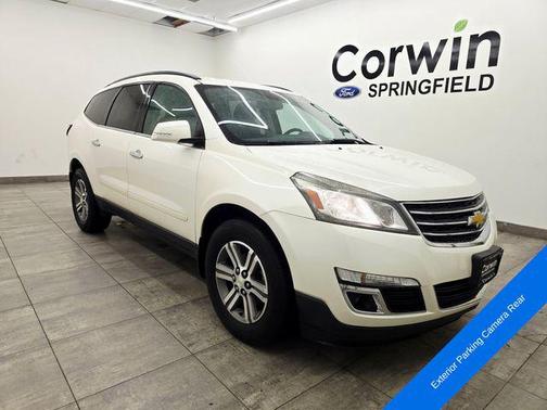 White Diamond Tricoat 2015 Chevrolet Traverse 1LT