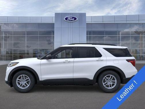 Star White Metallic Tri-Coat 2026 Ford Explorer Active